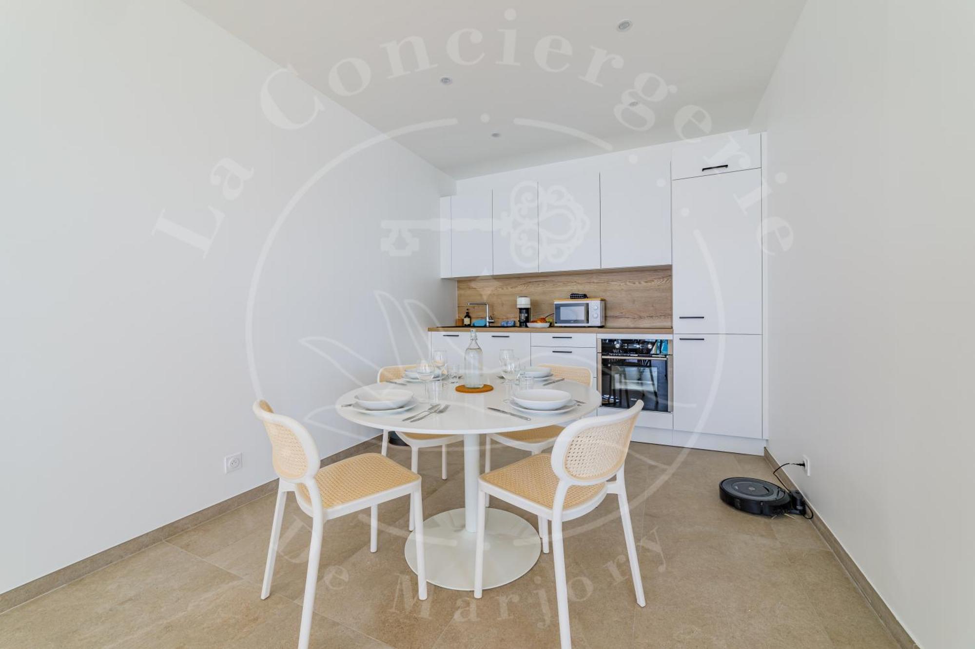 Elegance Cotiere - Vue Imprenable, A 5 Min Apartment Toulon